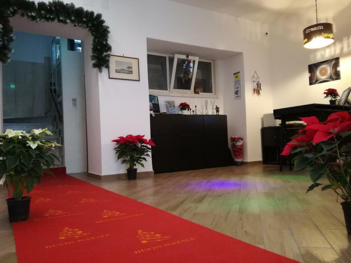 Spira Mirabilis Napoli Hotel Buitenkant foto